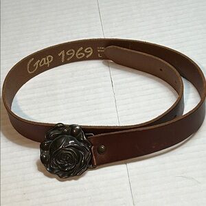 GAP 1969 KIDS BROWN LEATHER VINTAGE BELT MADE IN USA ROSE SHAPED BUCKLE SZ L